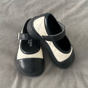 Elegant Kids Dress Shoes in Black and White